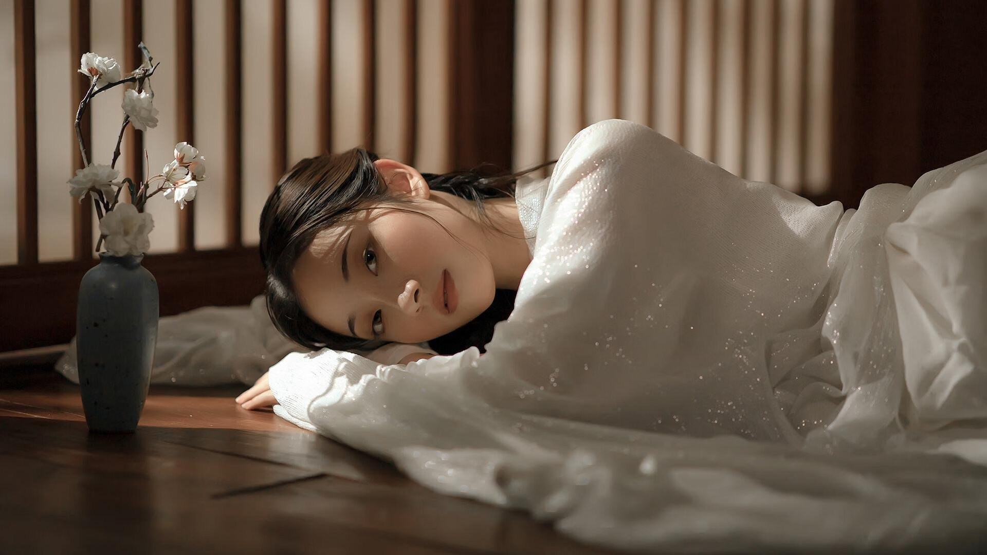 勇士力克尼克斯，关键一役中库里连续抢断建功，库里37分勇士胜尼克斯