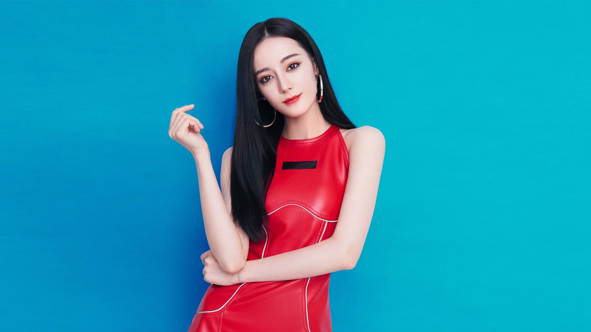 中国女子接力组合泳姿协调获赞,中国女子接力游泳夺冠视频